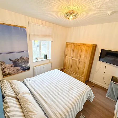 Apartman Mee H R Glowe