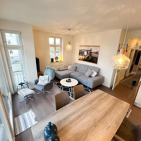 Apartman Mee H R Glowe